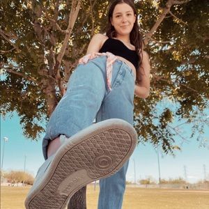 Meet your Posher, Macy